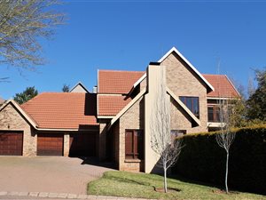 4 Bed House in Boardwalk