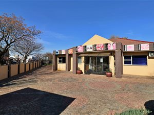 350 m² Commercial space in Northmead