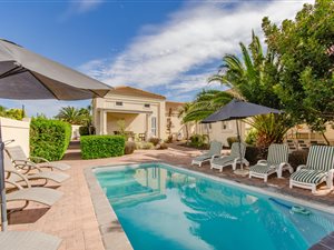 6 Bed House in Somerset Ridge