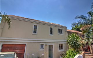 3 Bedroom Duplex in Buurendal