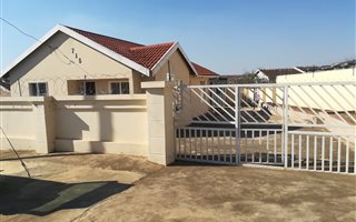 3 Bedroom House in Imbali