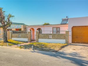 2 Bedroom House in Kwazakhele