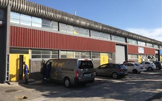 475 m² Industrial space in Retreat