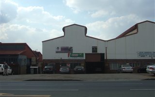 950 m² Commercial space in Delville