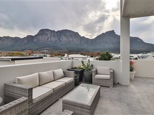 2 Bed House in Claremont Upper