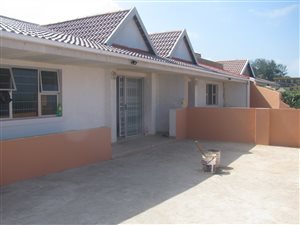 2 Bed Apartment in La Mercy