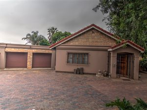 4 Bed House in Kempton Park Central