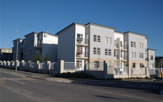 2 Bedroom Simplex in Kraaifontein Central
