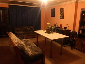 2 Bed House in Bonteheuwel