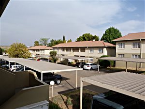 2 Bed Townhouse in Edenglen