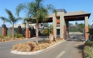 530 m² Land available in Lilianton