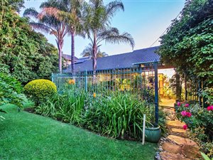 4 Bedroom House in Waterkloof Ridge