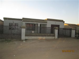 3 Bed House in Tsakane
