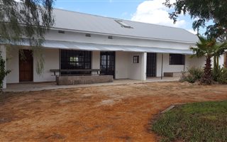 4 Bedroom House in Hopefield