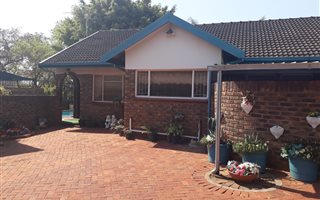 3 Bedroom Simplex in Sinoville