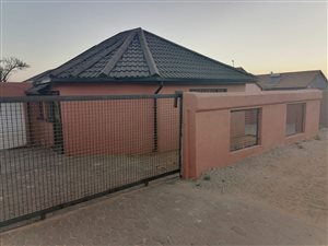 5 Bed House in Lenasia