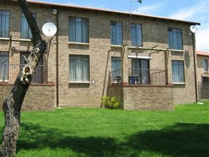 2 Bed Duplex in Honeydew Grove