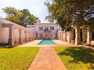 8 Bed House in Baileys Muckleneuk