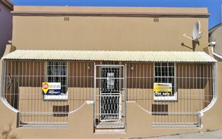 2 Bedroom House in Port Elizabeth Central