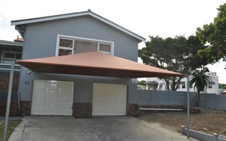 250 m² Office Space in Kleinbaai