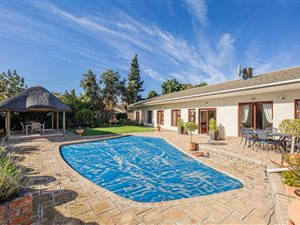 4 Bed House in Die Bos