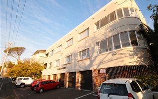 1 Bedroom Apartment in Vredehoek