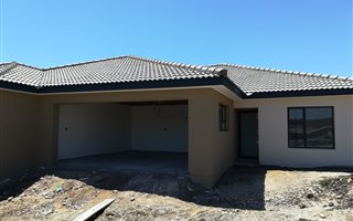 3 Bedroom Duet in Seemeeu Park