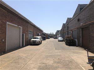 635 m² Industrial space in Pinetown Central