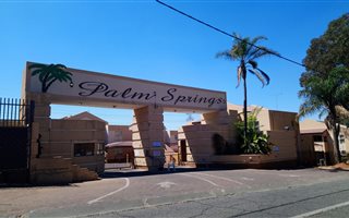 2 Bedroom Townhouse in Meredale