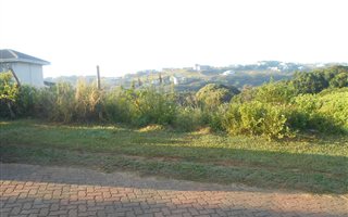 890 m² Land available in Salt Rock