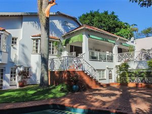 9 Bedroom House in Essenwood