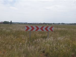8 ha Land available in Bainsvlei