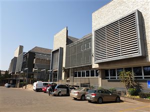 214 m² Commercial space in Hatfield