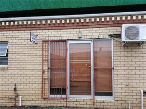 32 m² Commercial space in Bethlehem Central
