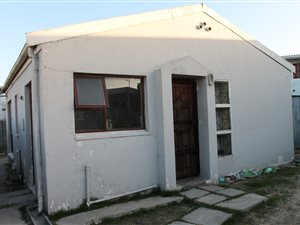 5 Bed House in Guguletu