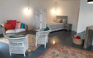 Studio apartment in Sunningdale