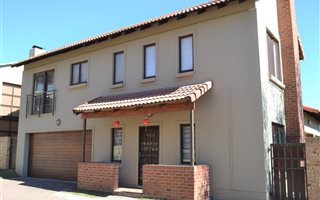 3 Bedroom Duplex in Summerset