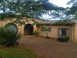 3 Bedroom House in Woodgrange