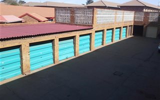 3 Bedroom Apartment in Vanderbijlpark CW3