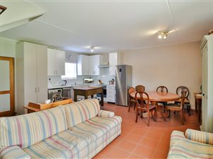 2 Bed Duplex in Greenstone Hill