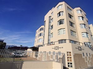 2 Bed Apartment in Strand North