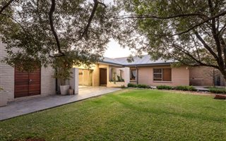 4 Bedroom House in Menlo Park