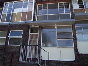 3 Bed Duplex in Lynnwood Ridge