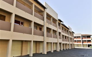 1 Bedroom Apartment in Arboretum