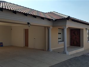 3 Bed House in Cultura Park