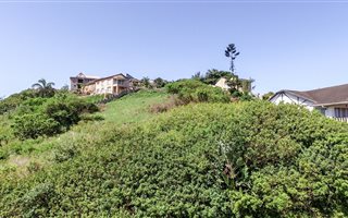 942 m² Land available in La Mercy