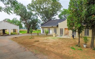4 Bedroom House in Walkers Fruit Farms