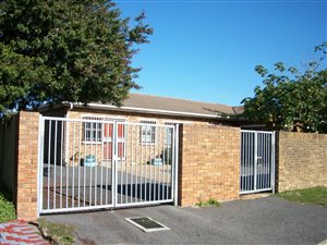 3 Bed House in Matroosfontein