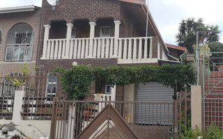 3 Bedroom House in Shallcross