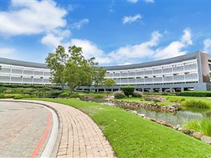 66 m² Commercial space in Waterfall Estate